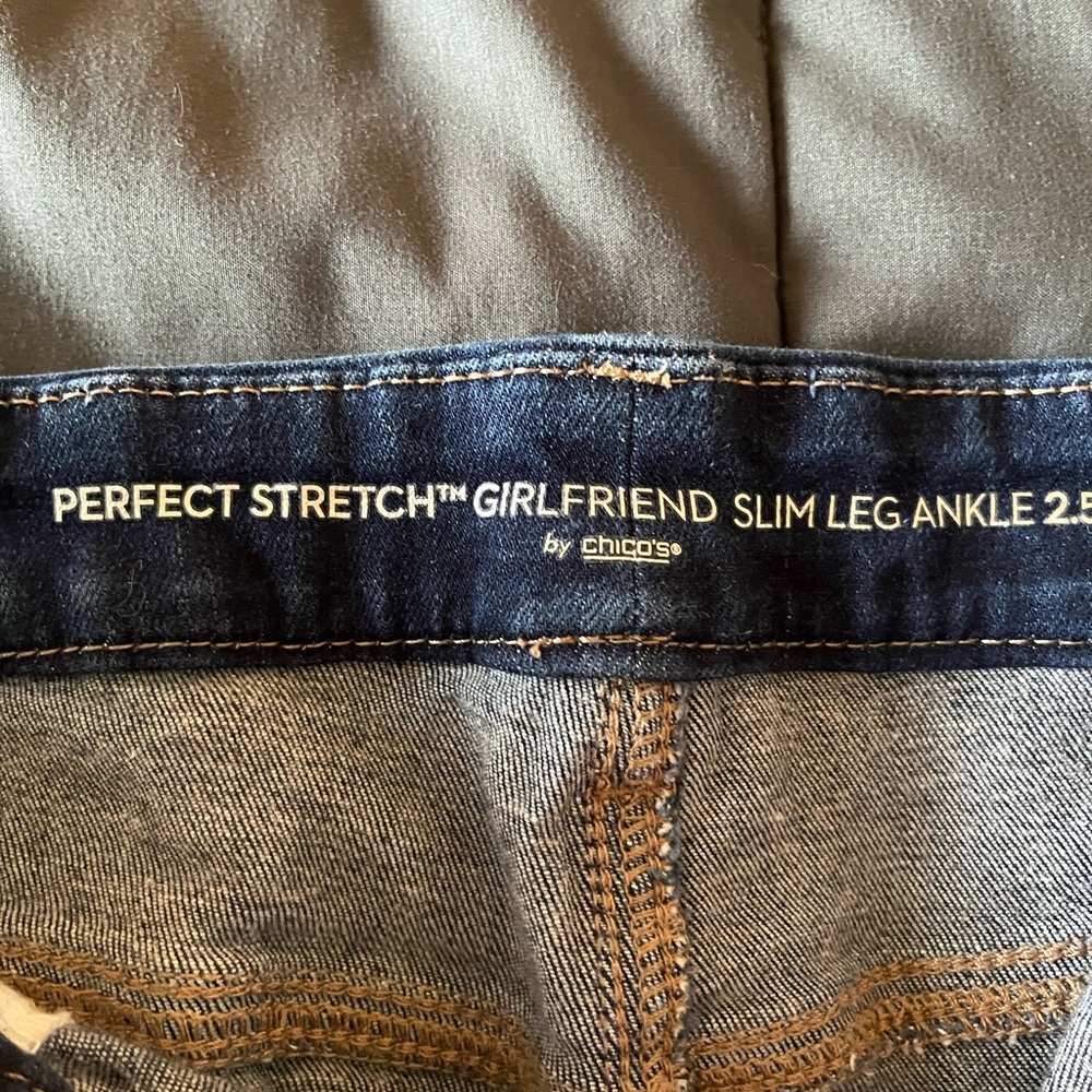 Chicos Jeans sz 2.5 Chicos sizing
